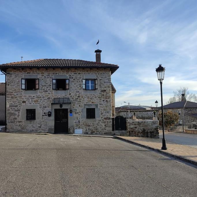 La Casa De La Tina Villa Porquera de Santullan Exteriör bild