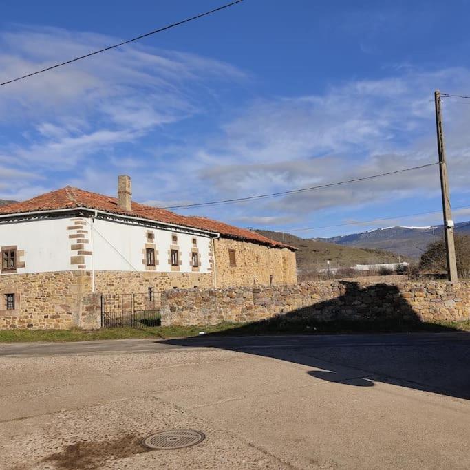 La Casa De La Tina Villa Porquera de Santullan Exteriör bild